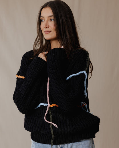 Maglione sciolto fatto a mano nero