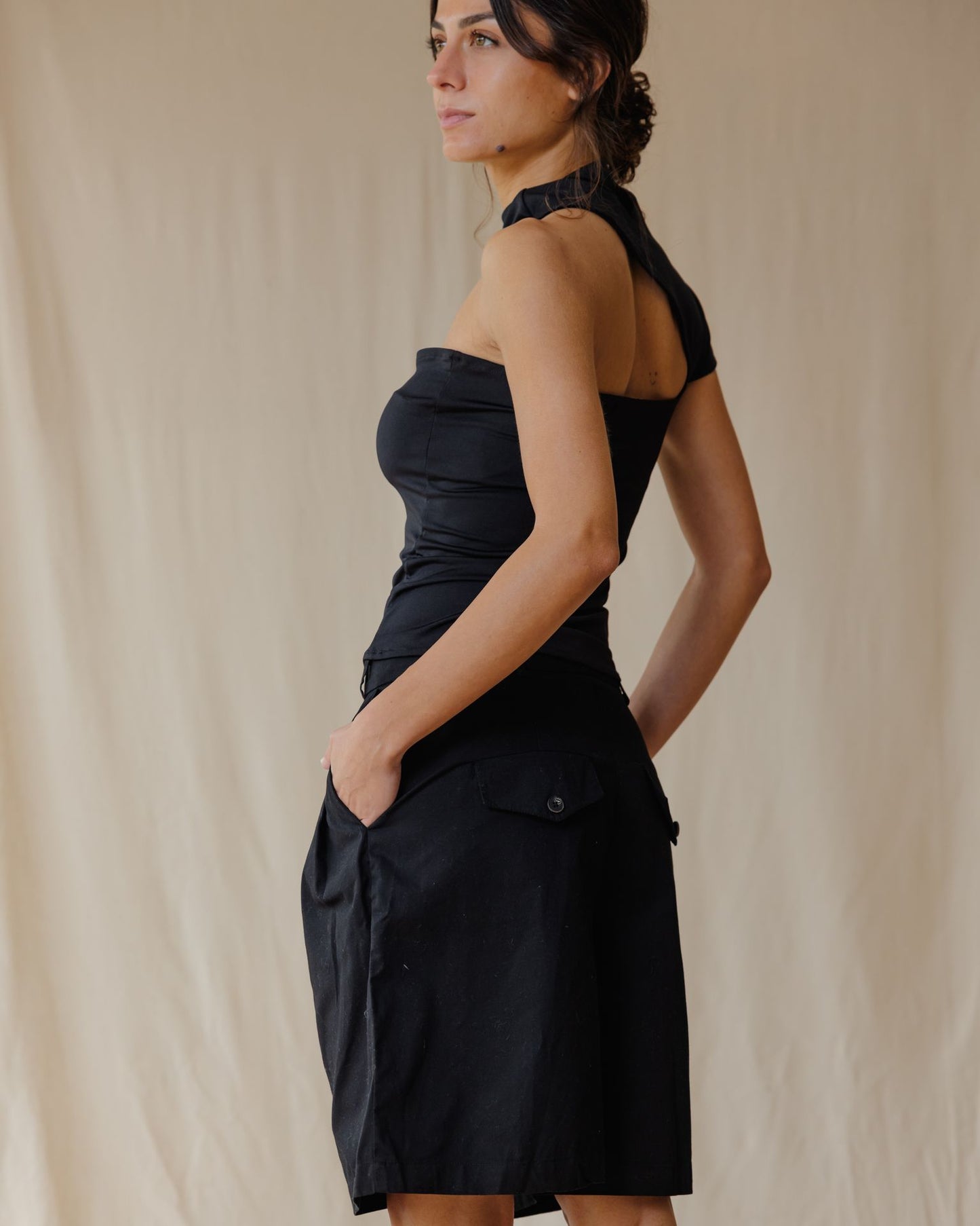 Los Pantalones Cortos Pleat Negro