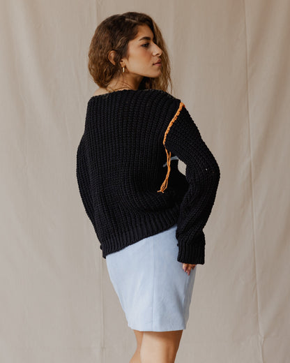 Maglione sciolto fatto a mano nero
