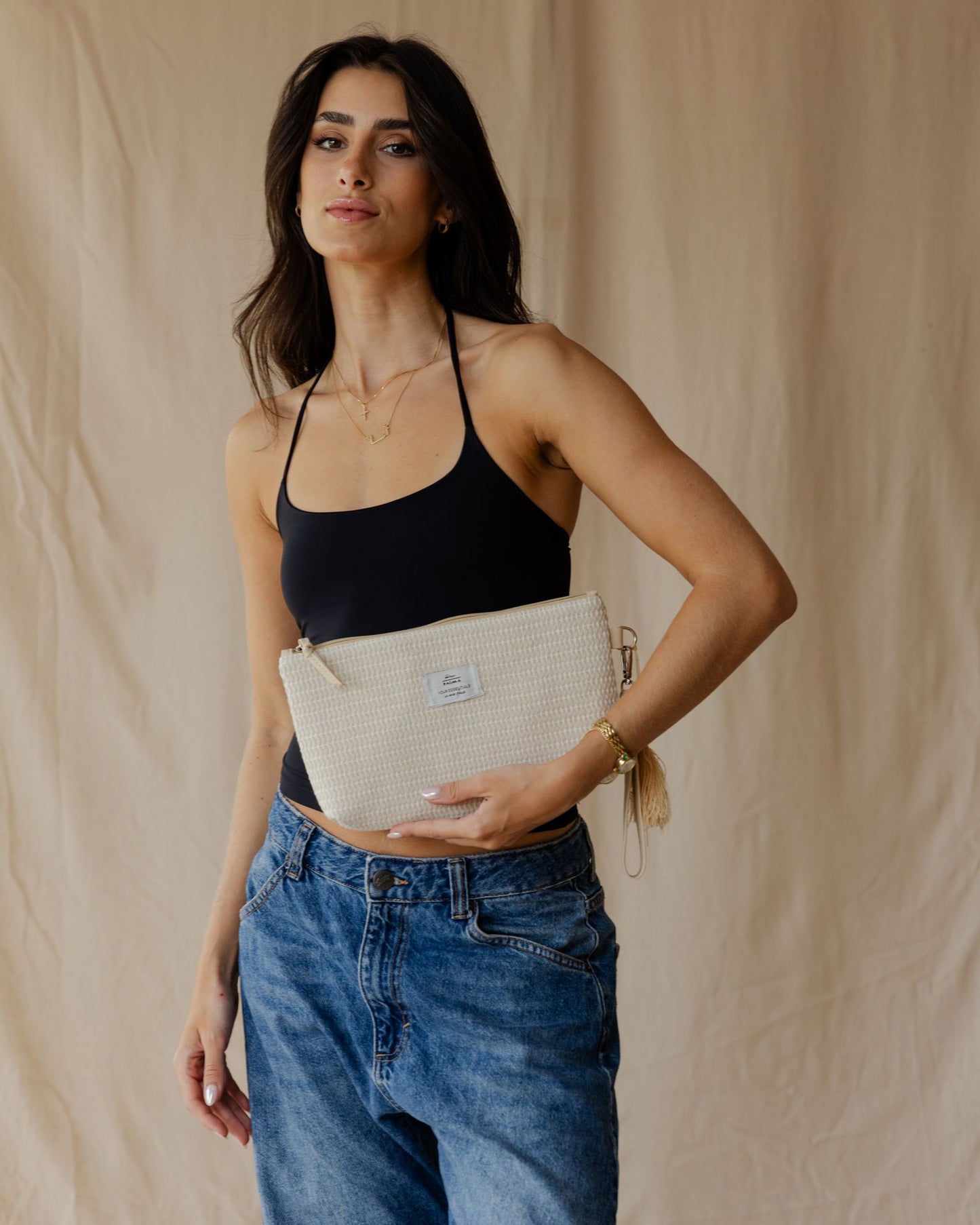 Soft Sand Essential Clutch