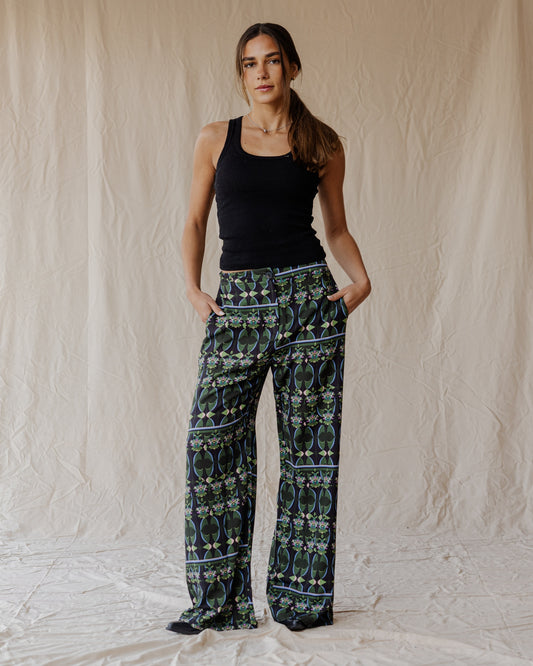 Vibraciones Indias con Pantalones Verdes