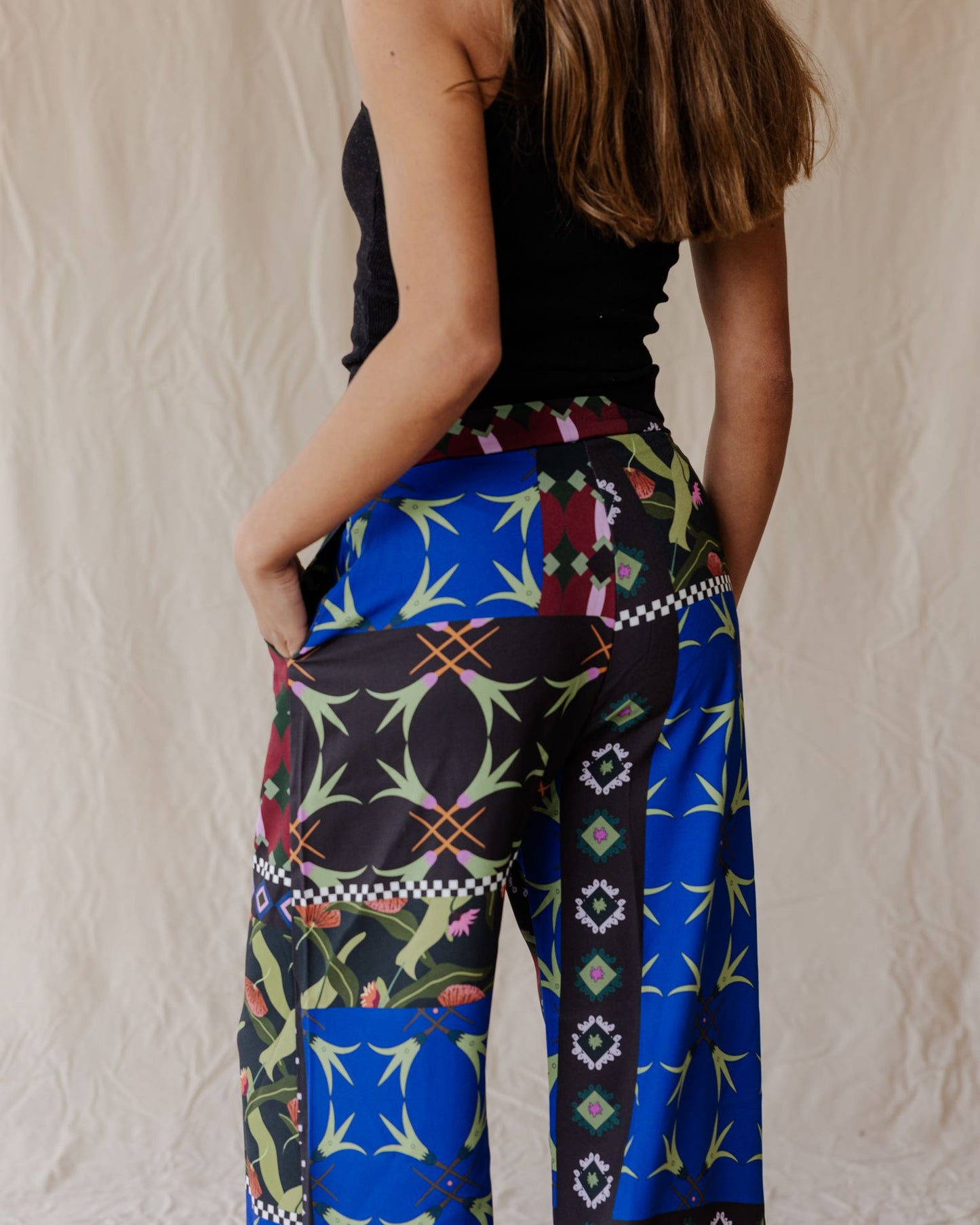 Pantalones Negros Maximalistas