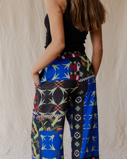 Pantalones Negros Maximalistas