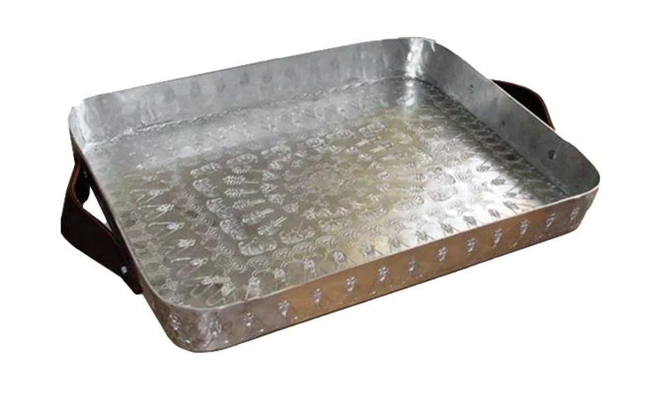 Bandeja de Aluminio con Asa de Cuero