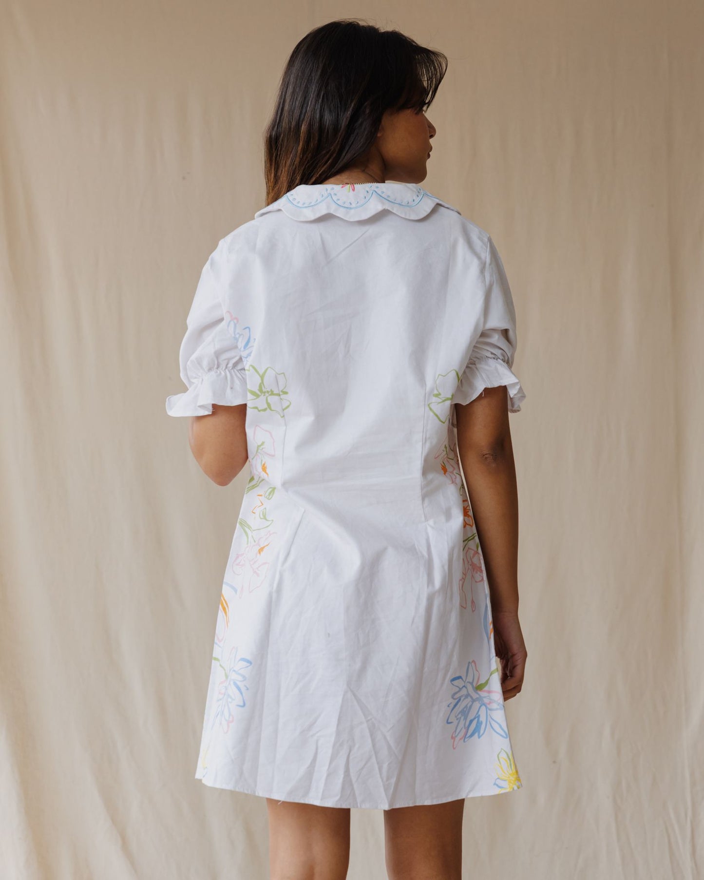 Vestido Branco Amber Garden