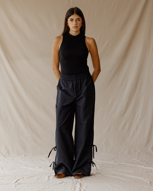 Side-tie Linen Black Pants