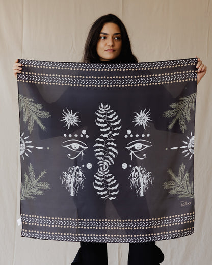 Pañuelo Envolvente Isis en Negro
