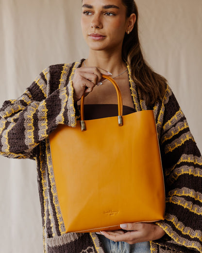 Bolso Tote Linea de Piel Genuina en Tostado