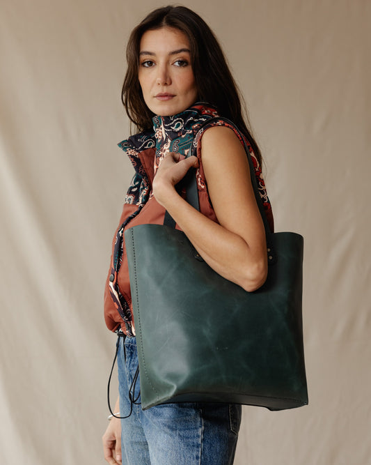 The Classic Genuine Tote Green