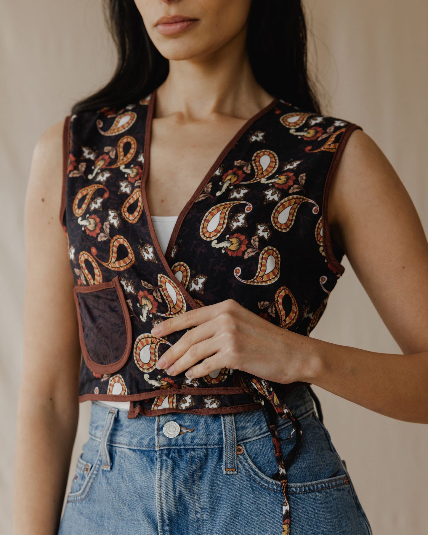 Gilet nero Paisley