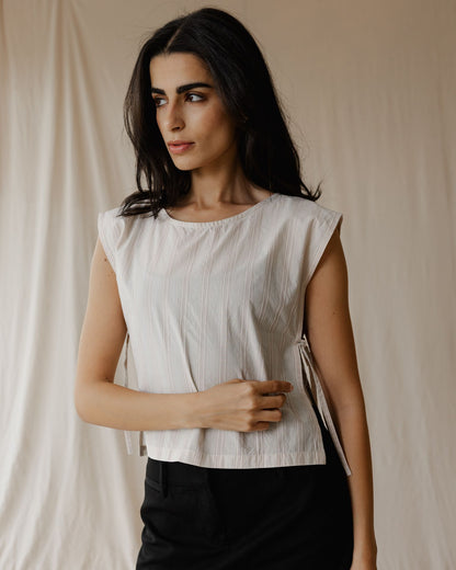Tender Utility Sleeveless Blouse