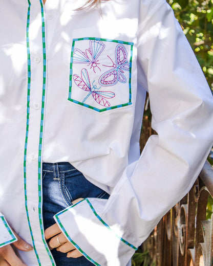 Camisa bordada con rayas y alas
