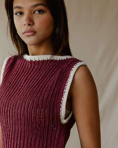 Haut en crochet contrasté bordeaux