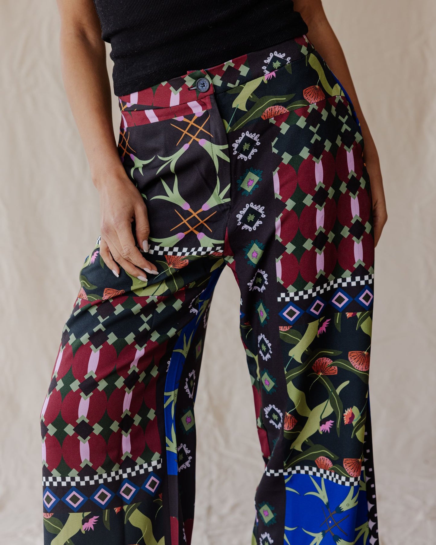 Pantalones Negros Maximalistas
