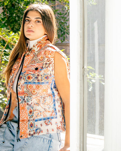 Gilet trapuntato con patch a petalo