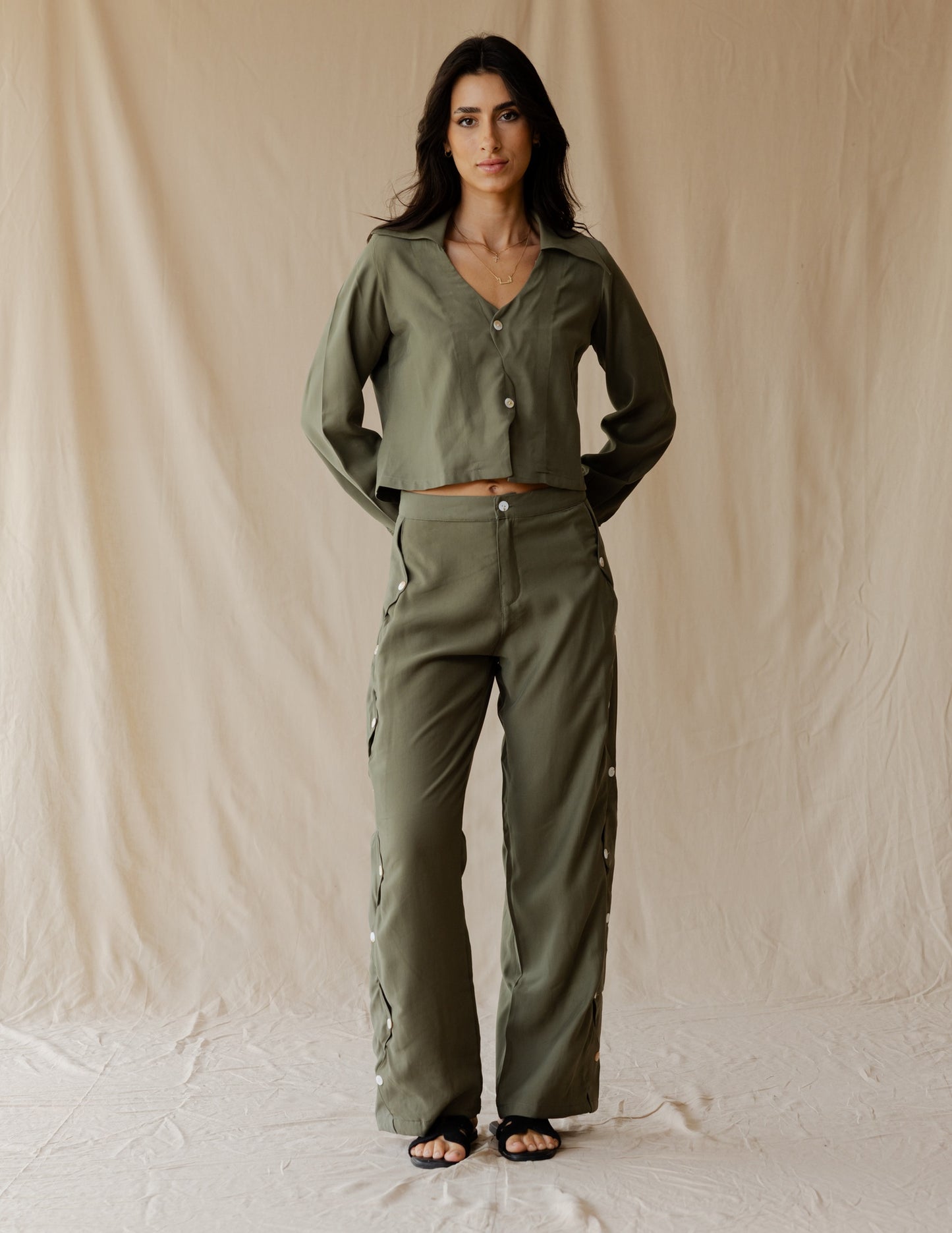 Théa Olive Pants