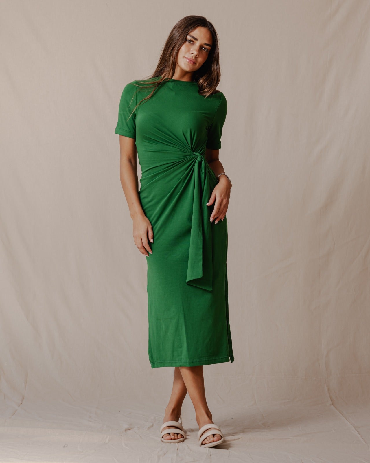 Vestito in cotone con cravatta laterale verde