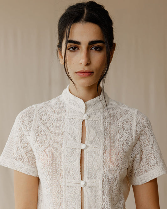 Blusa de Encaje con Nudo
