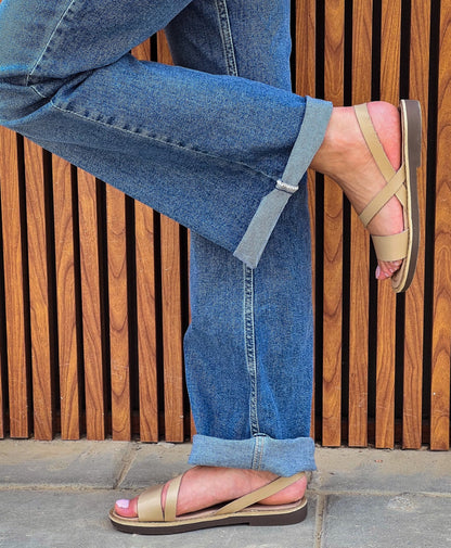 Minimal Sandales Plates en Cuir Beige