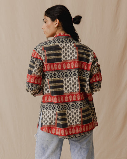 Camisa de patchwork con estampado rojo y blanco
