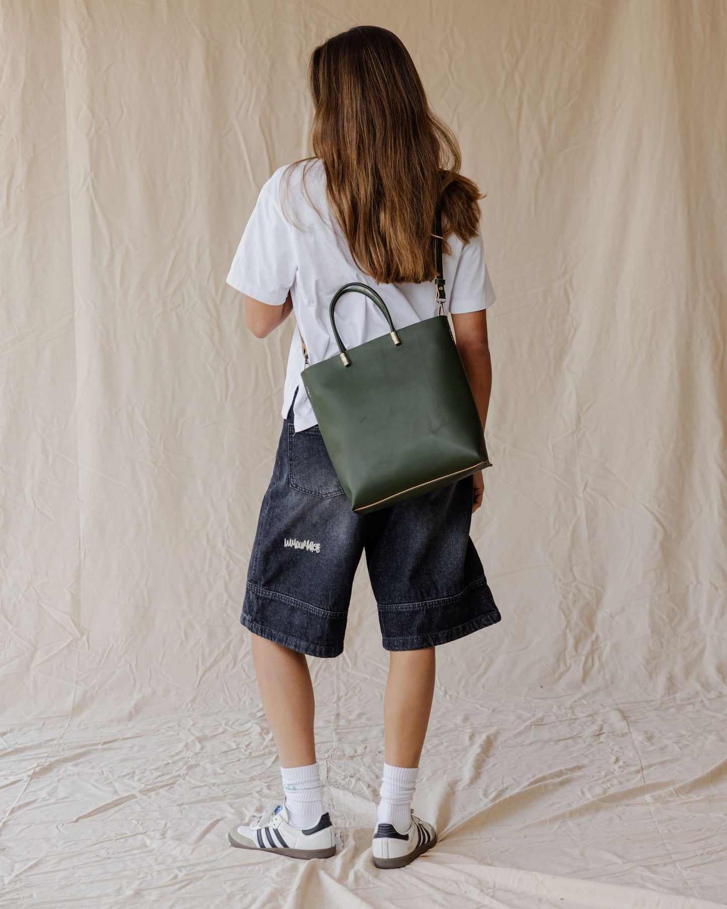 The Linea Genuine Tote Bag In Olive