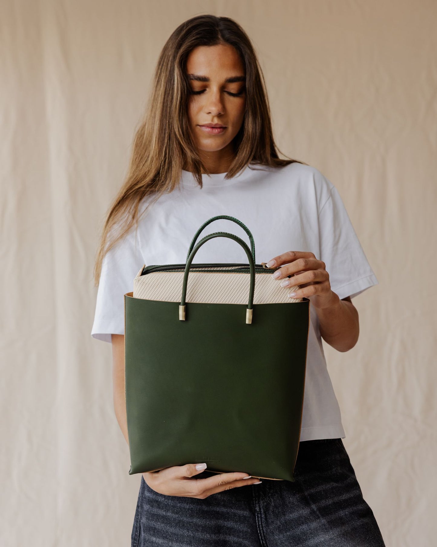 The Linea Genuine Tote Bag In Olive