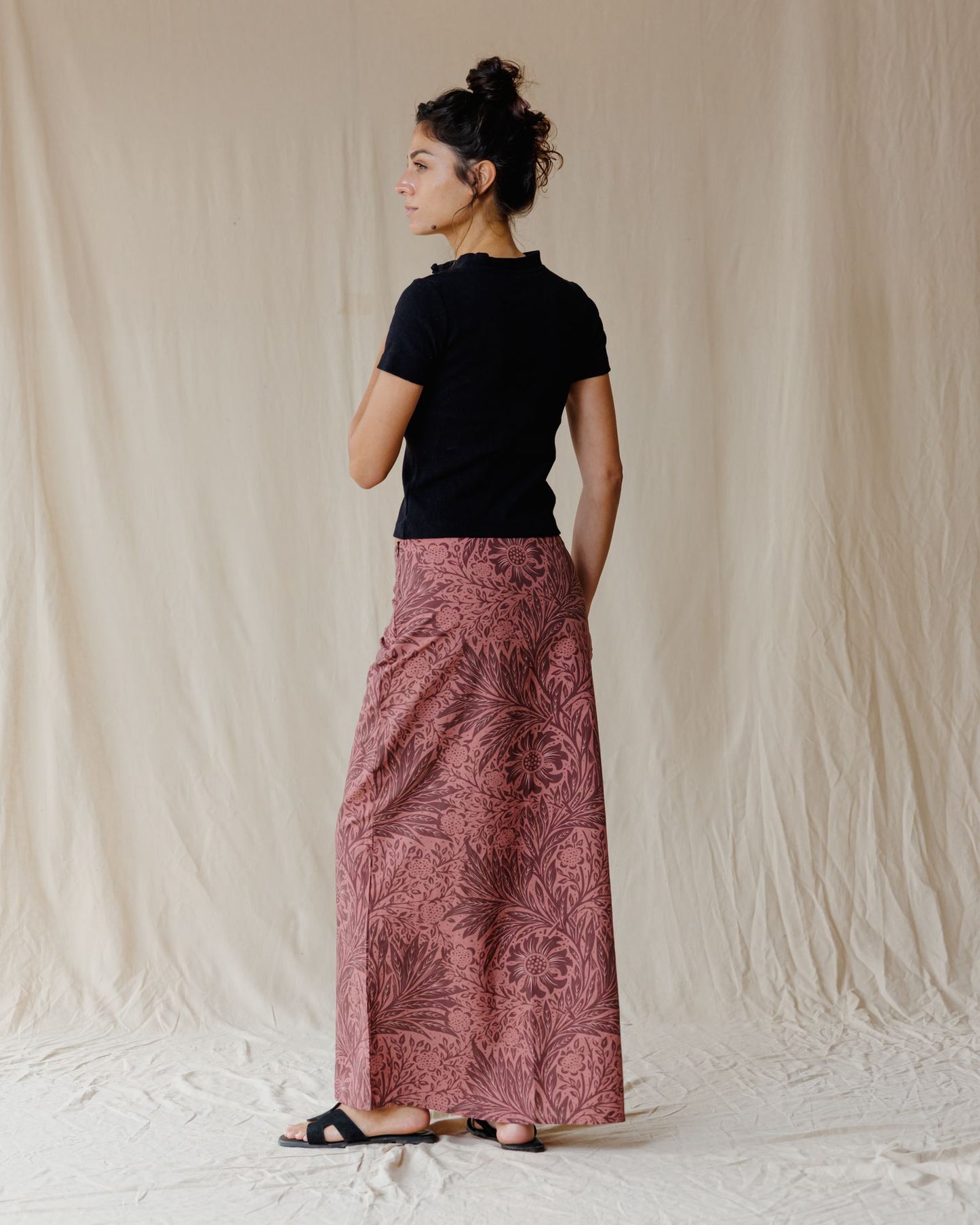 Antique Bloom Skirt In Burgundy