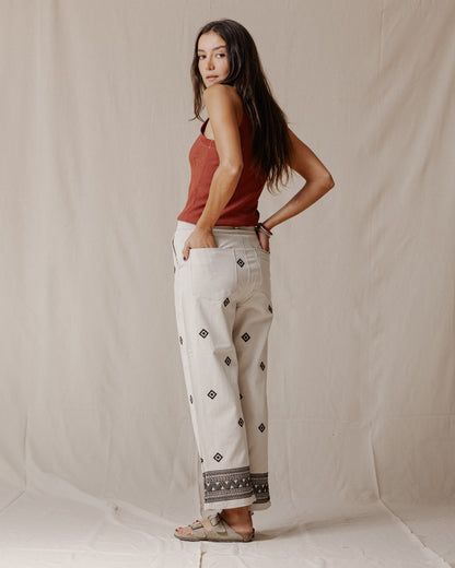 Pantalones étnicos bordados beige