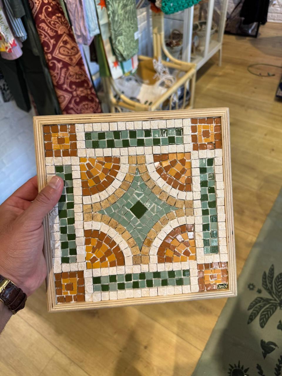Amal Akhnoukh Frames