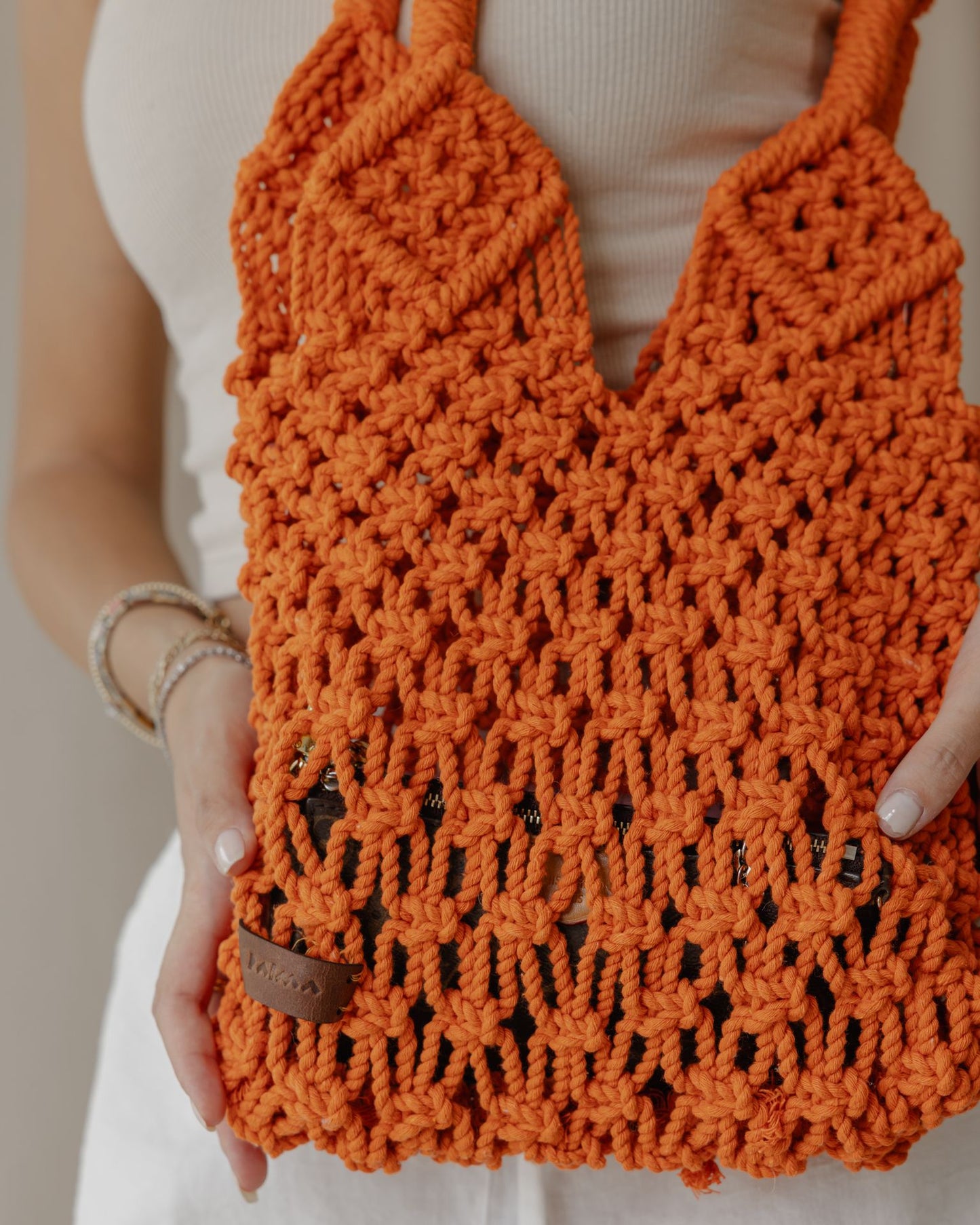 El bolso de crochet para todos los días en color naranja