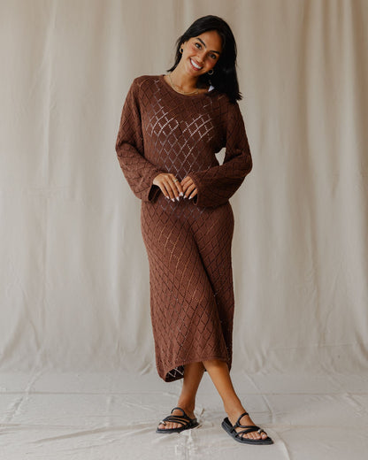 Robe en tricot marron crépuscule