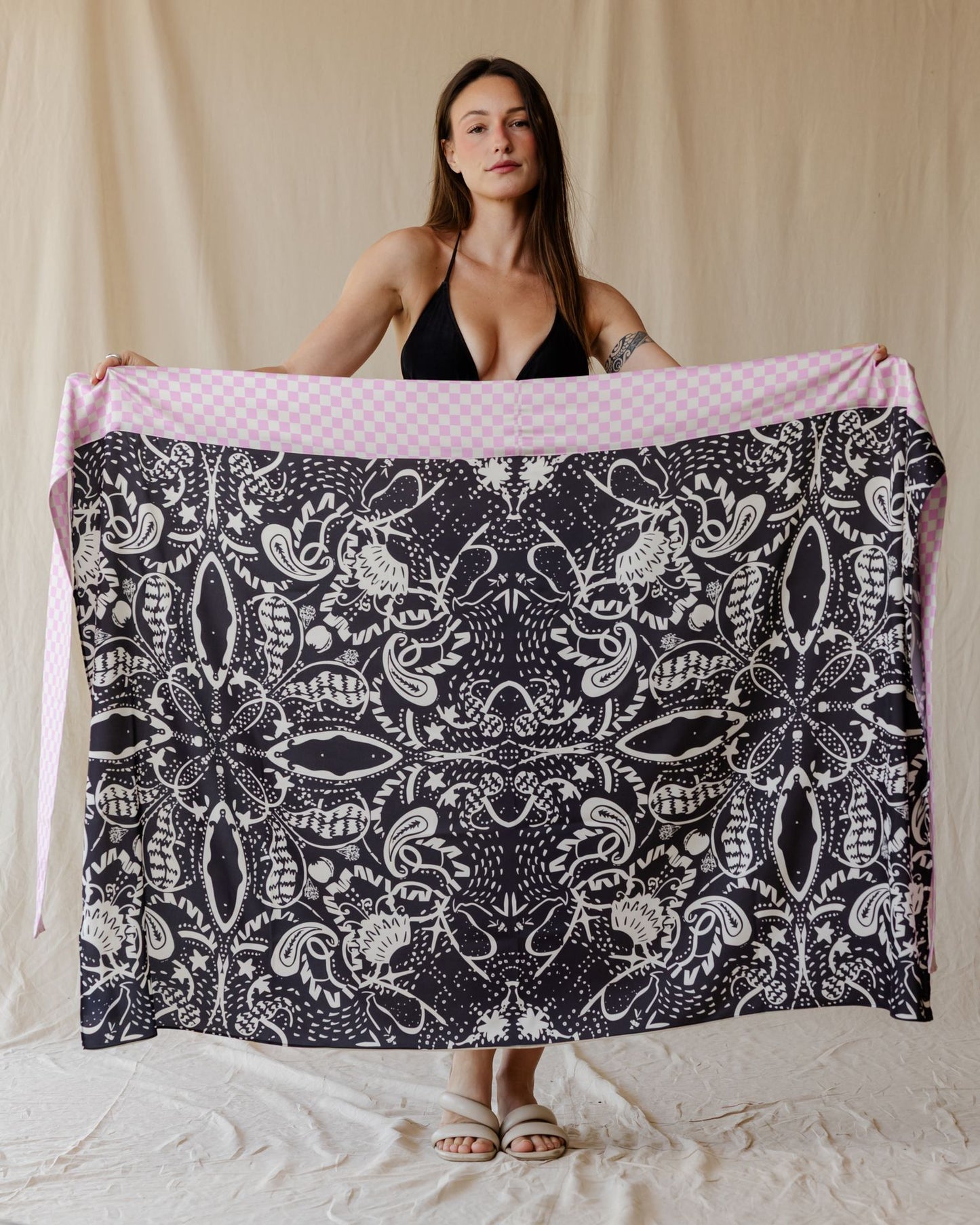 Ecstatic Black and White Sarong