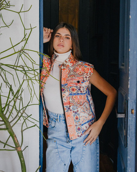 Gilet trapuntato con patch a petalo