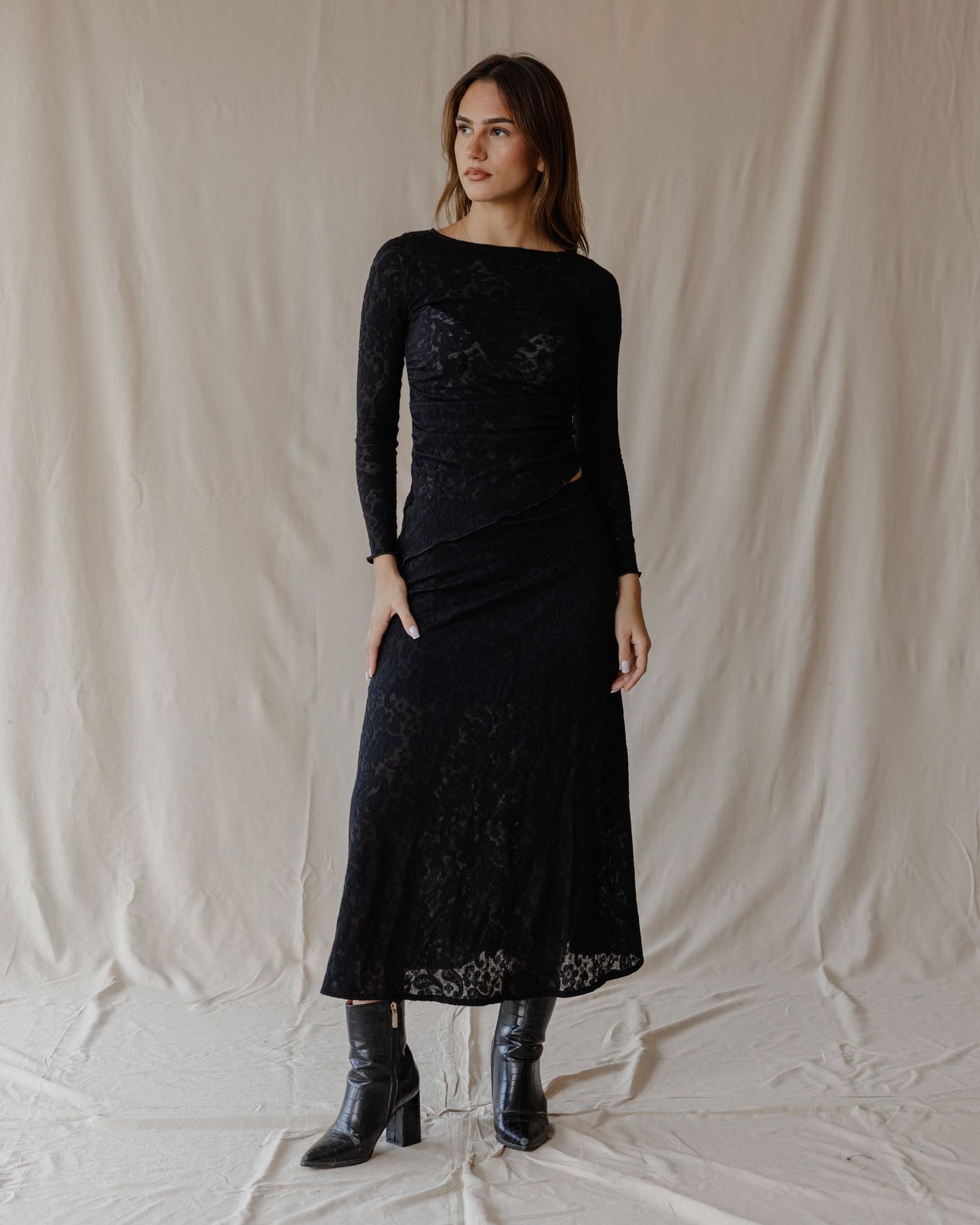 Falda Midi de Encaje Moonlight Negro