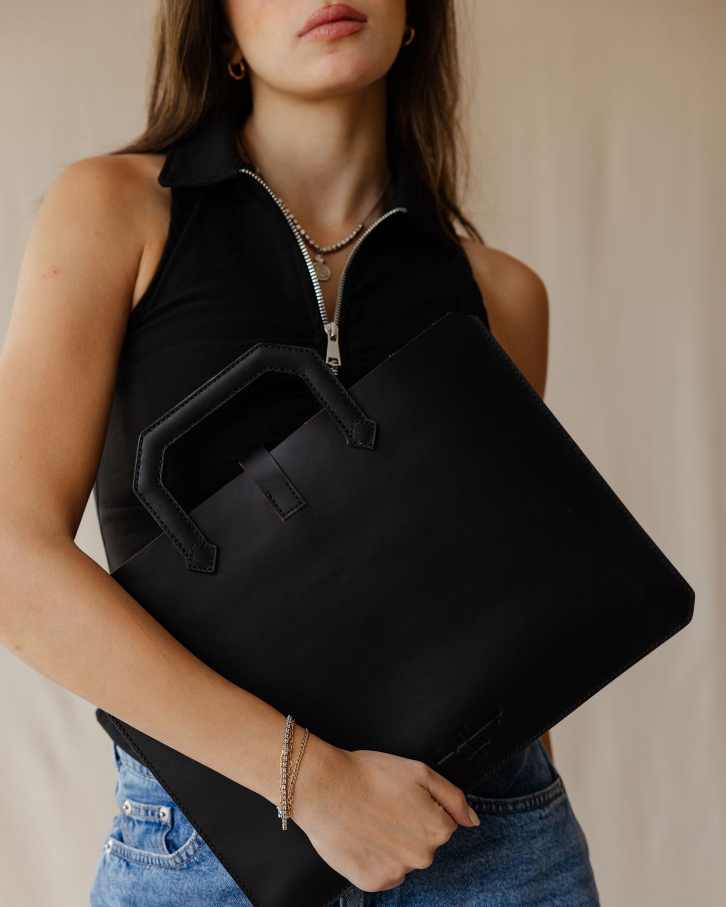Classic Black Handle Sleeve