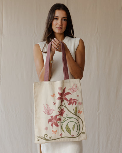 Morning Lilies Tote In Cream
