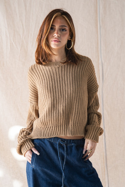 Kurzer Strickpullover in Camel