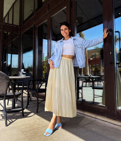 Tacones minimalistas cuadrados en azul bebé