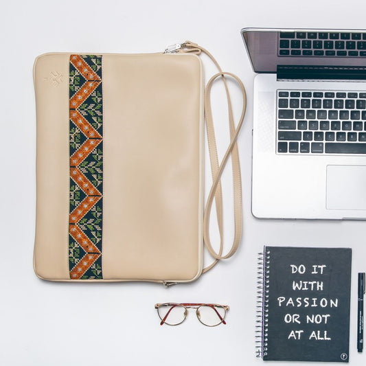 Beige Etamine Laptop Sleeve