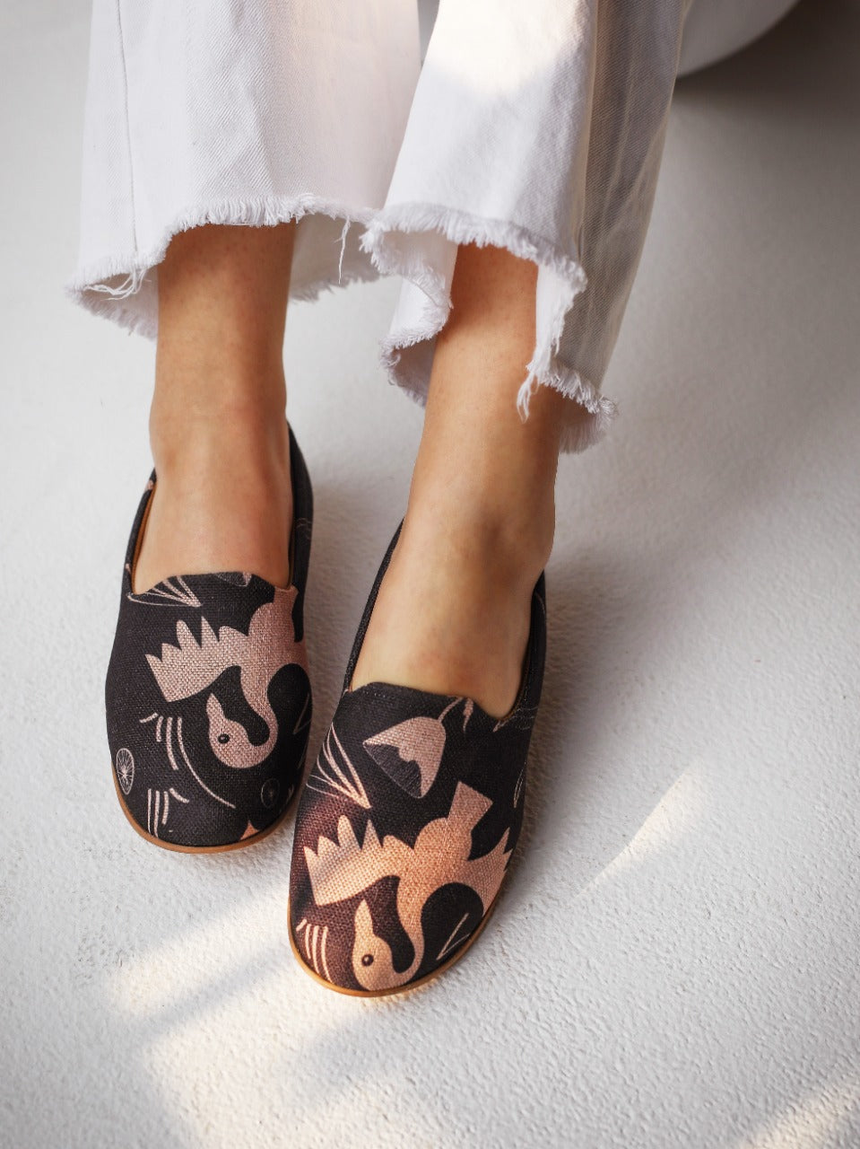 Alpargatas Tribal Birds rosa bebe y negro
