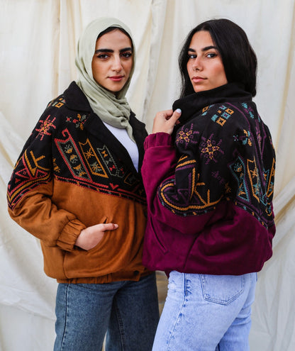 La chaqueta bomber tribal morada